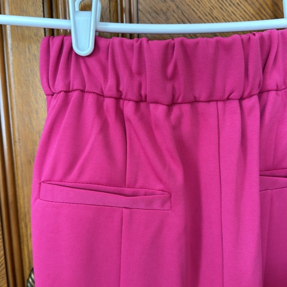 Fuchsia pants with front slits. Size S - Picture 5 of 13